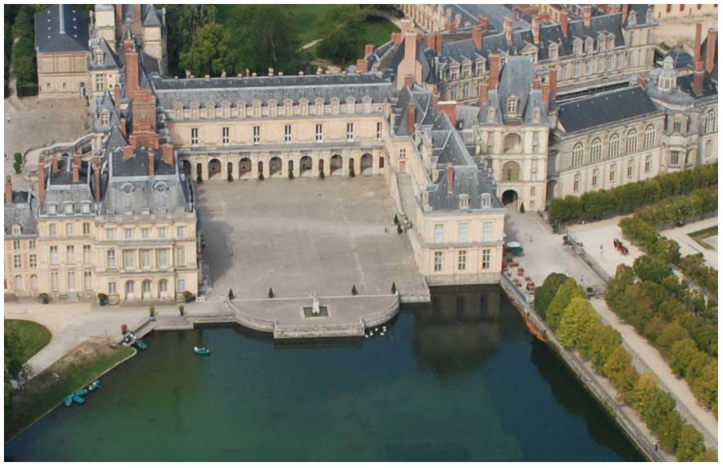 Cour fontaine